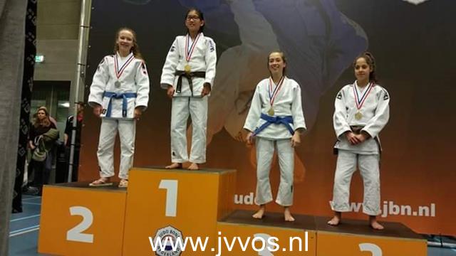 18 NK 18 Lois 1e
